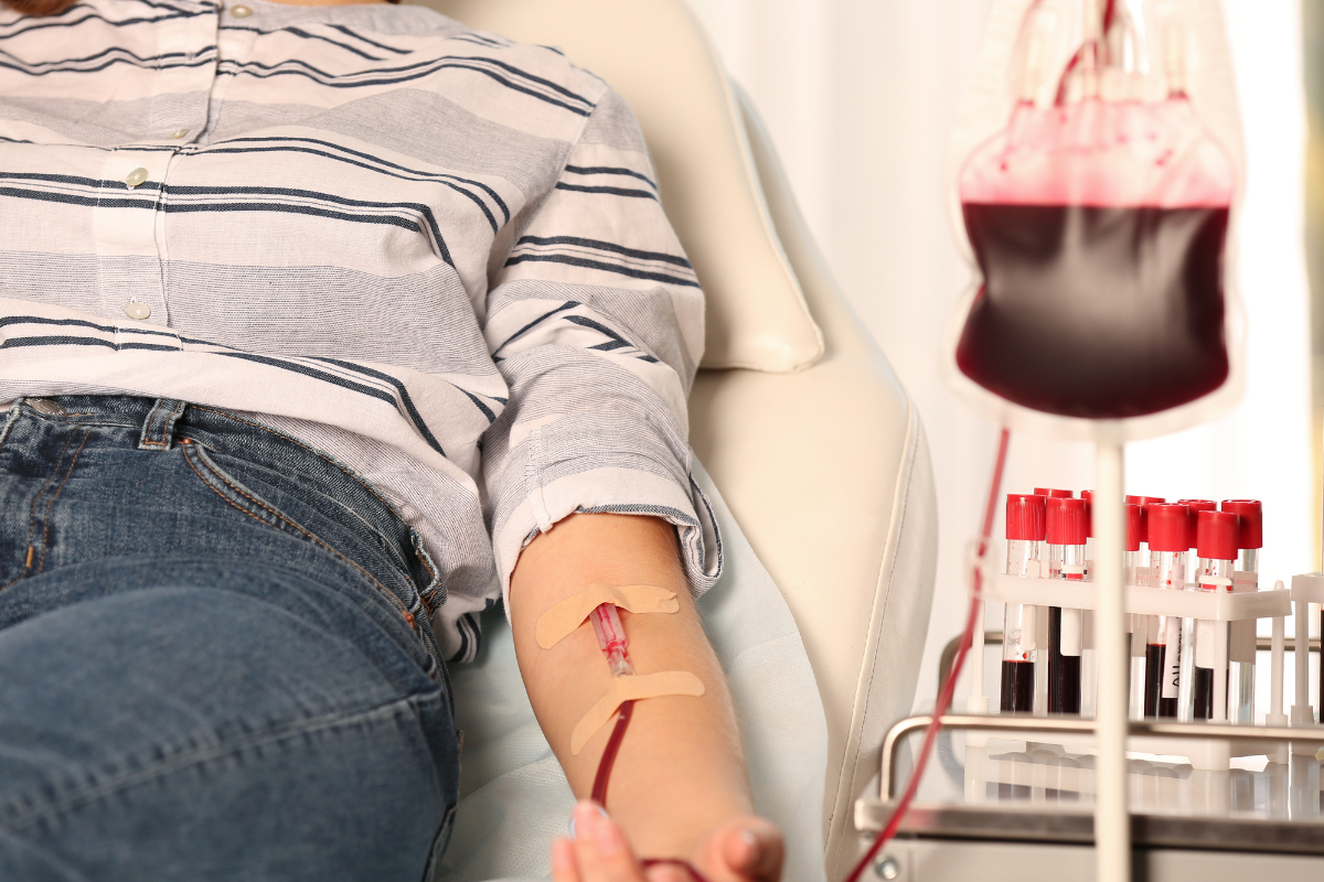 Read more about the article Liberdade Religiosa e Autonomia Médica: STF Decide sobre a Recusa de Transfusão de Sangue por pacientes Testemunhas de Jeová e o Custeio de Tratamento Alternativo